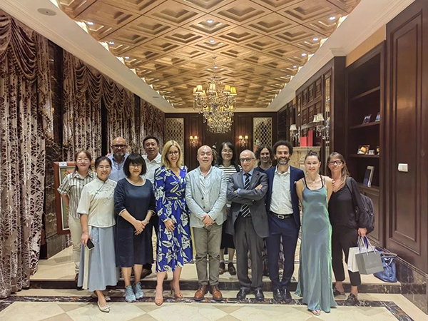 The Ufficio Italiano Seta, ISU Vice-chairman Unit, Organized a Delegation to Visit Chinese Silk Industry (Yunnan Chapter)